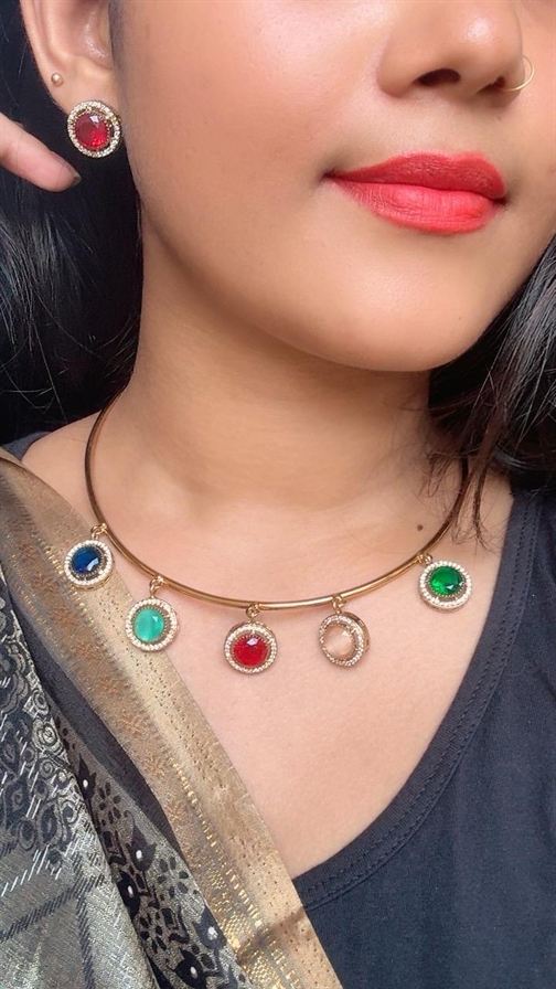 Ad antique Hasli necklace
