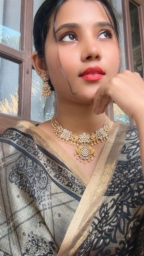 Premium Antique Gold Necklace with earrings - Image 2